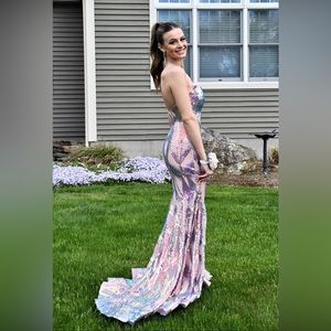 Selling my Jovani 05100 dress